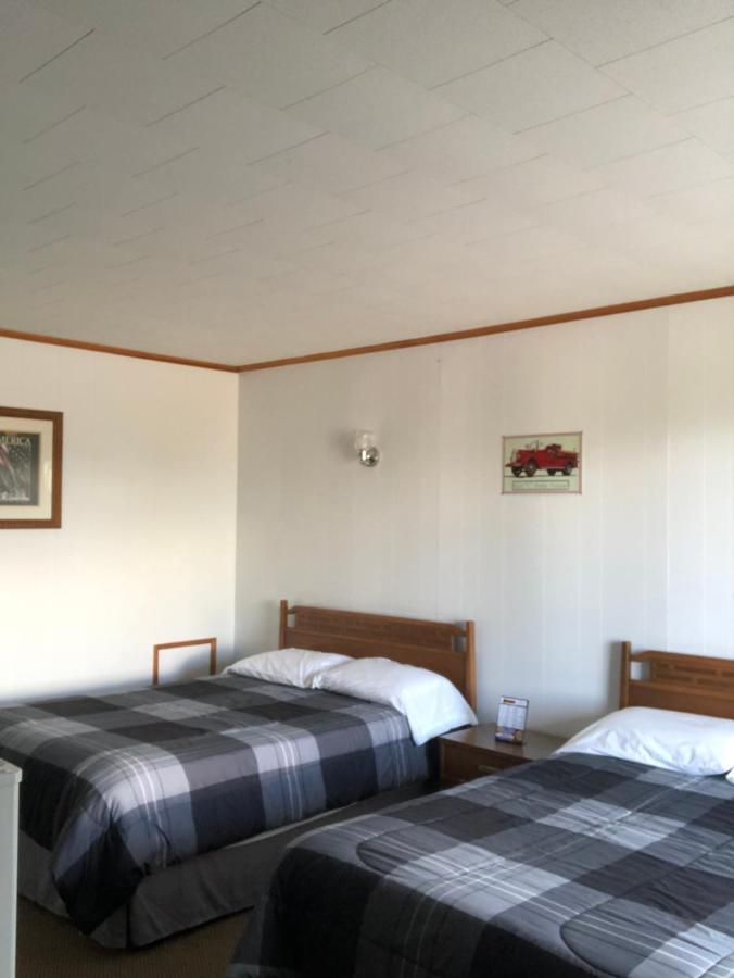 Firehouse Inn Saint Ignace Ngoại thất bức ảnh