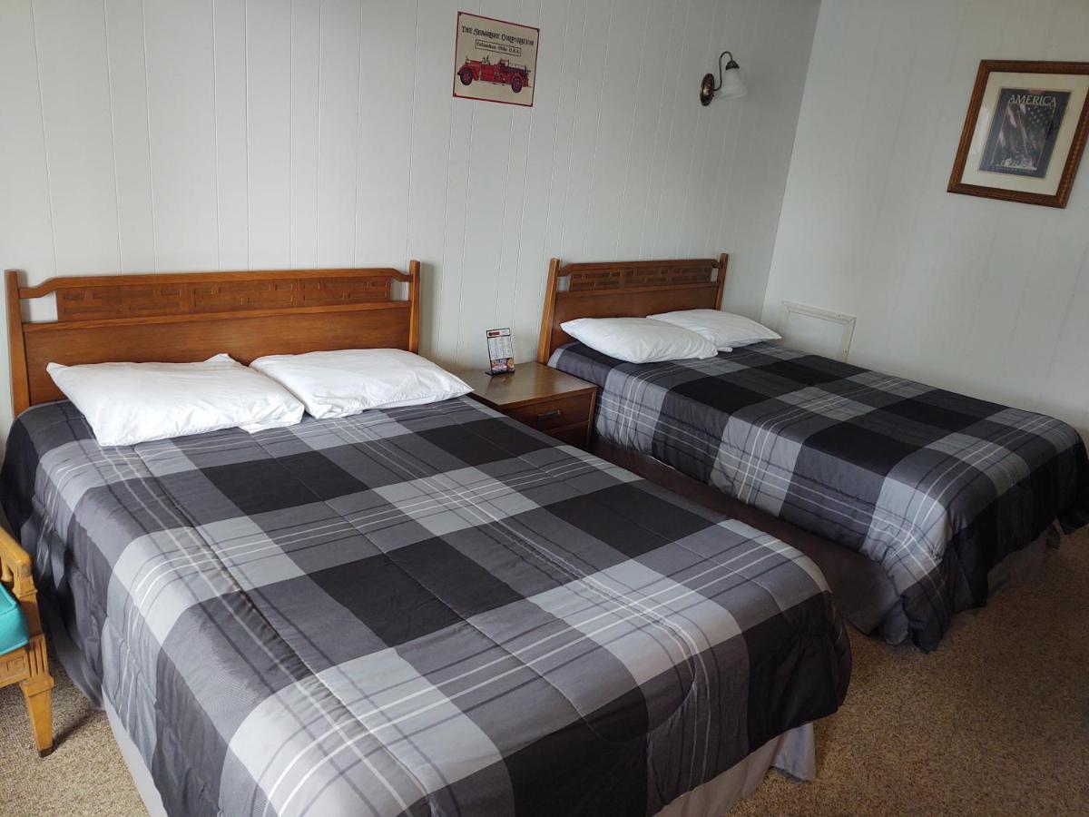 Firehouse Inn Saint Ignace Ngoại thất bức ảnh